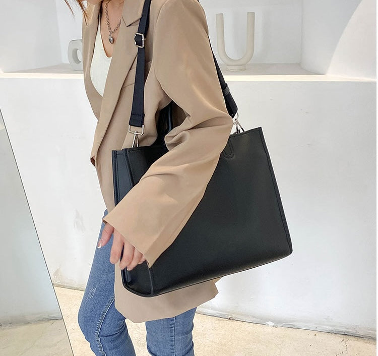 A256 BLACK Vegan Leather Bag