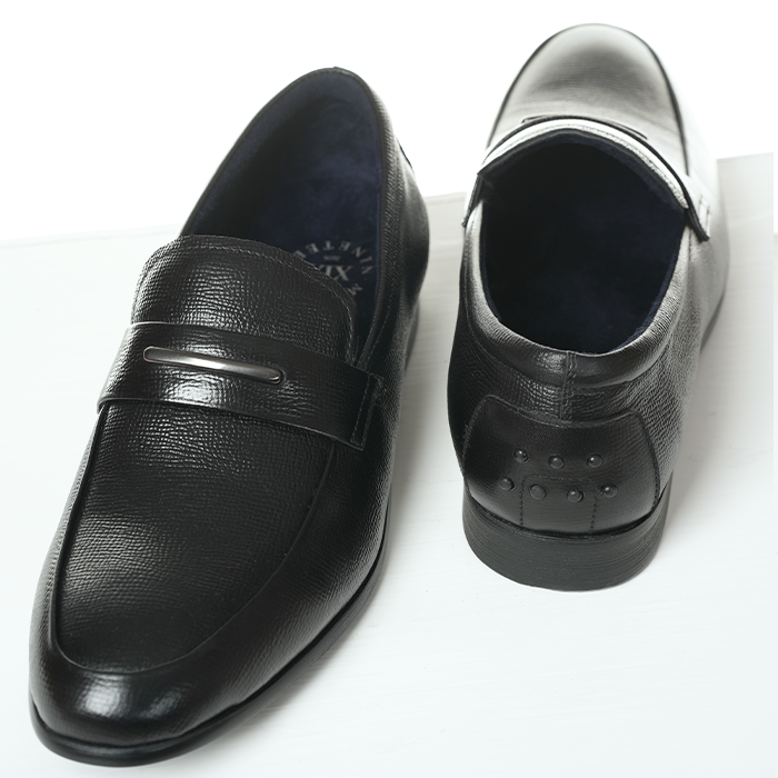 Roman Black